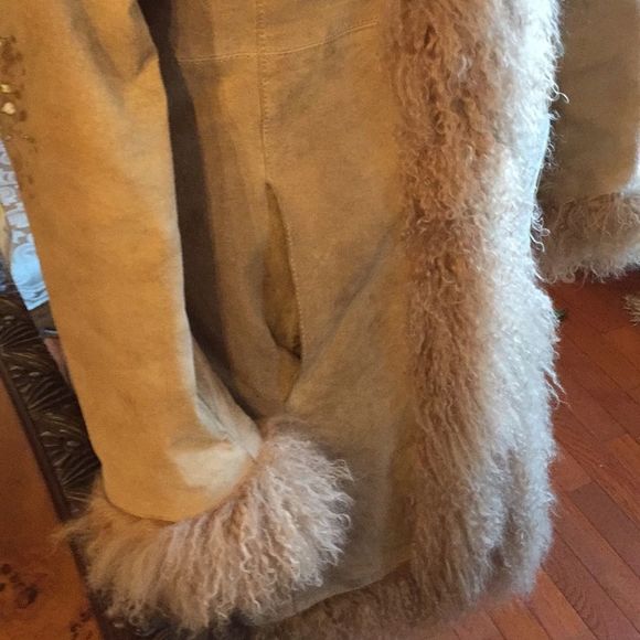 Adler Collection Mongolian Goat ๐ and Suede coat - Picture 5 of 8